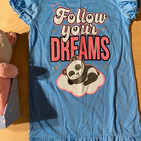 Girl’s Pajama Bundle with Plush size 8 (HU) - Picture 7 of 13